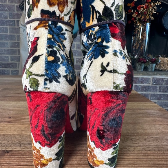 Christian Louboutin Moulamax floral booties - Picture 7 of 10